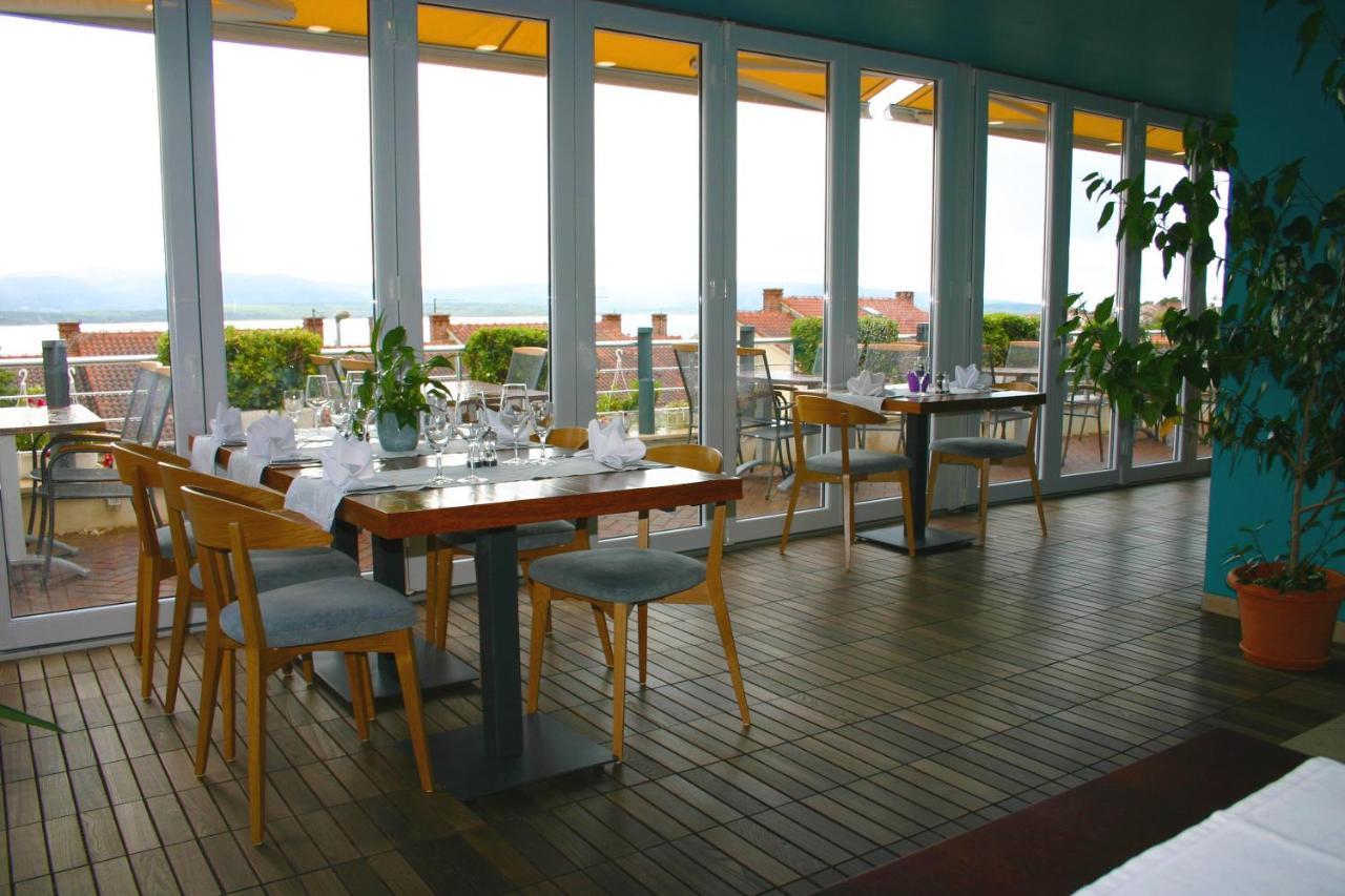 Apartments Villa Azzurra Bol Esterno foto