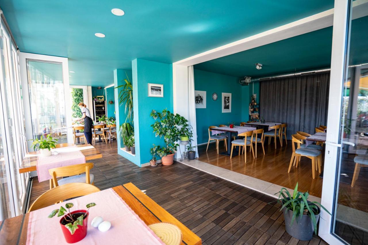 Apartments Villa Azzurra Bol Esterno foto