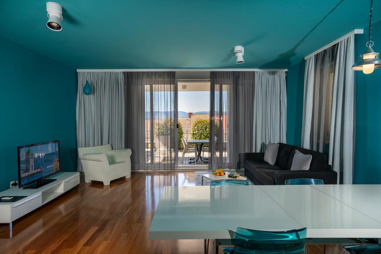 Apartments Villa Azzurra Bol Esterno foto