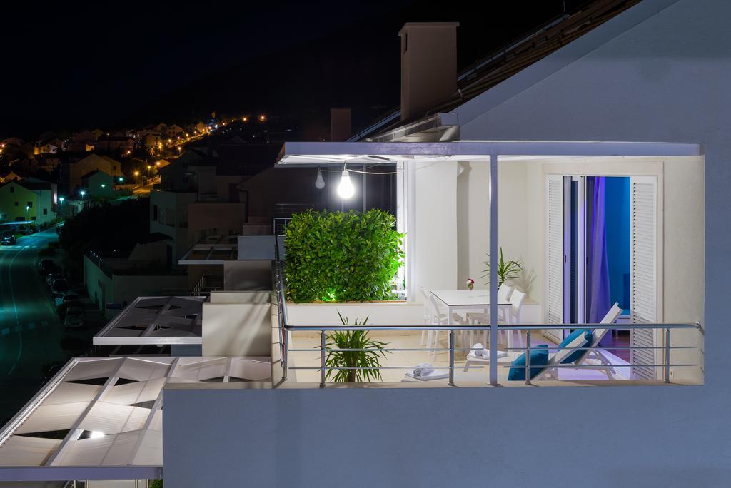 Apartments Villa Azzurra Bol Esterno foto