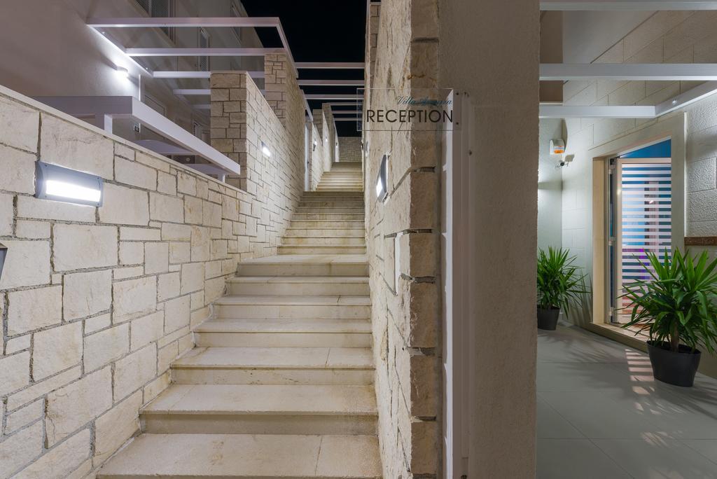 Apartments Villa Azzurra Bol Esterno foto