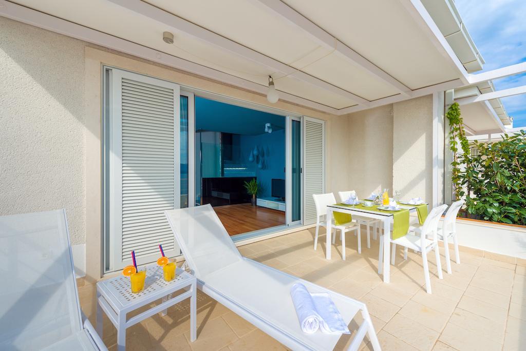 Apartments Villa Azzurra Bol Esterno foto