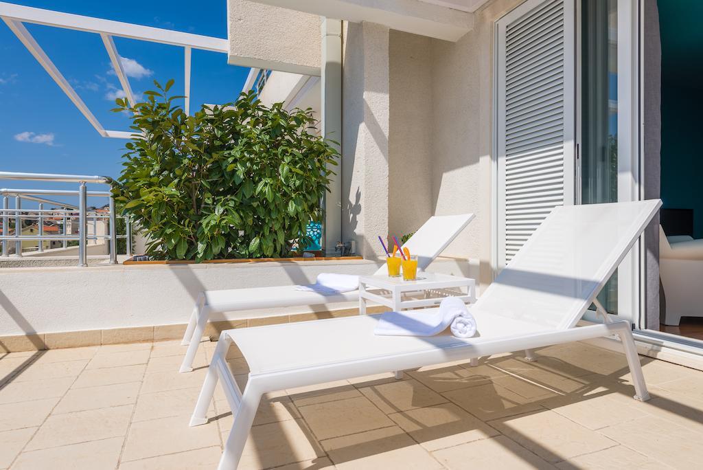 Apartments Villa Azzurra Bol Esterno foto