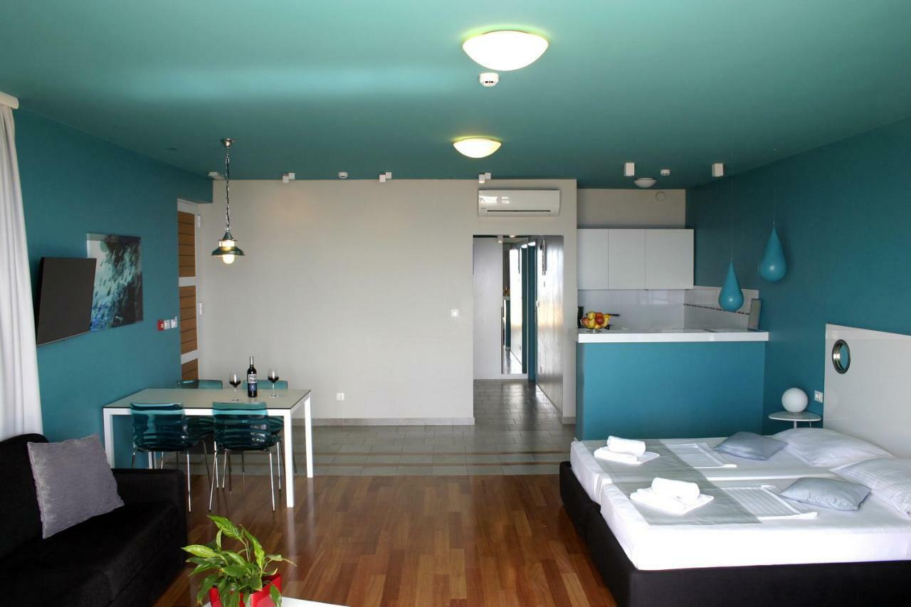 Apartments Villa Azzurra Bol Esterno foto
