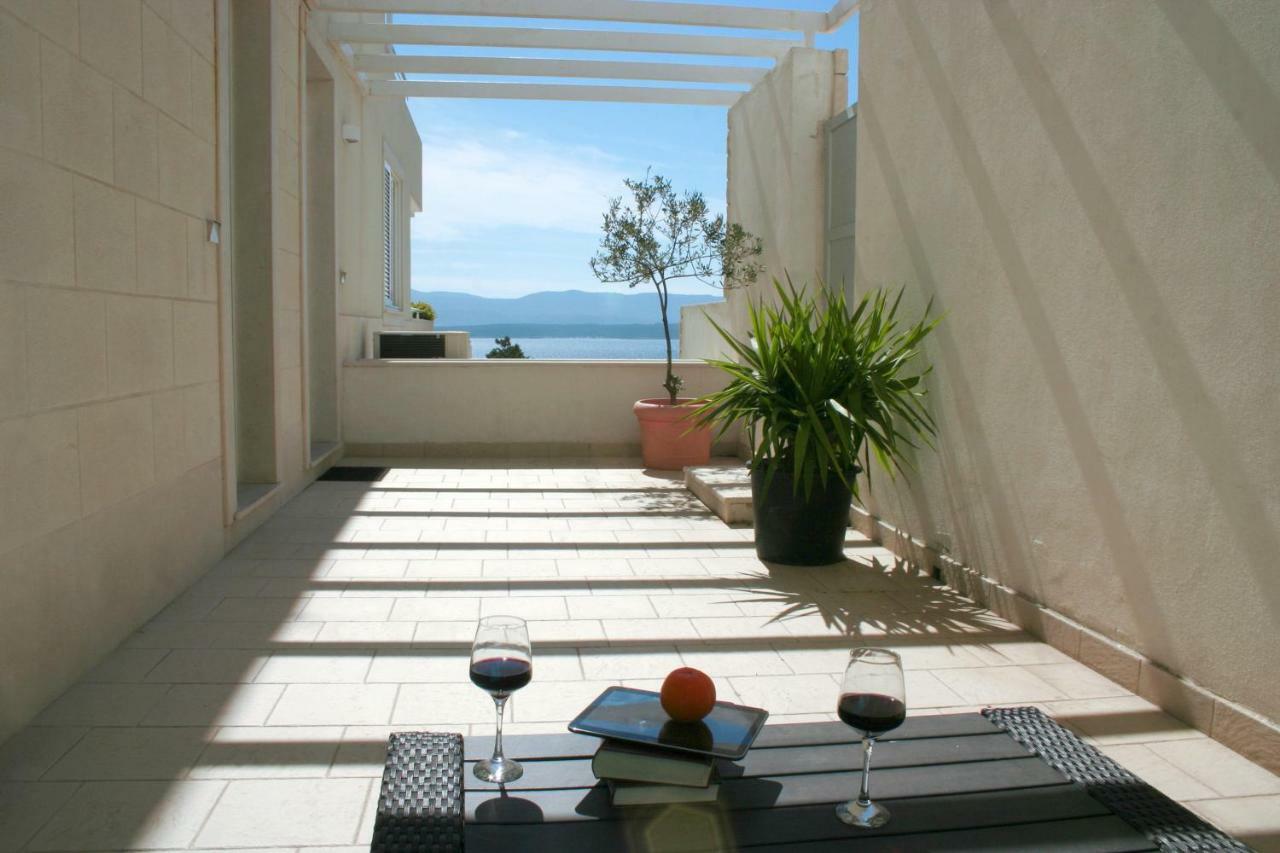 Apartments Villa Azzurra Bol Esterno foto